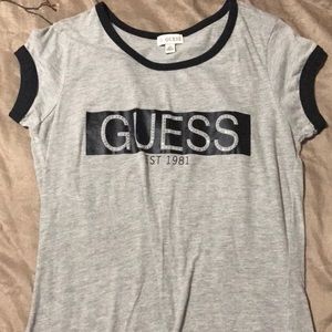 Guess tee
